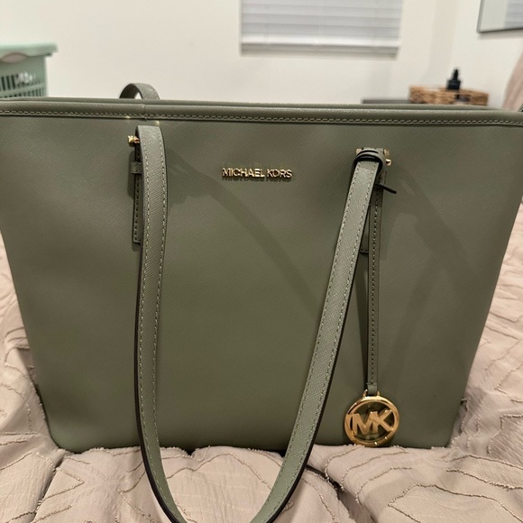 Michael Kors Jet Set Large Tote Bag - Picture 6 of 9